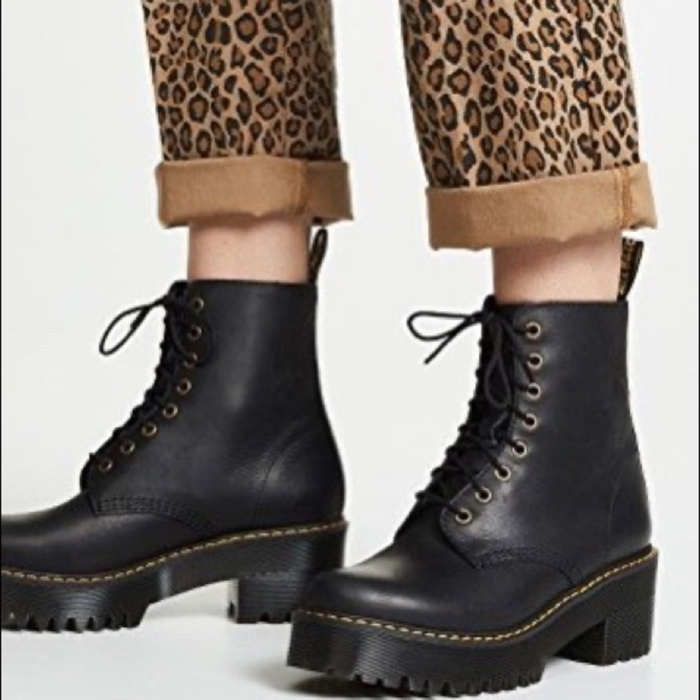 Dr. Martens Shriver Hi Platform Boot - size 9